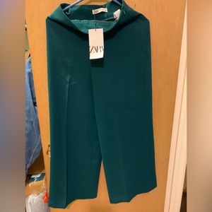 ZARA. Wide leg pants